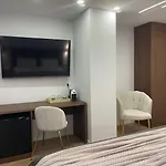 Lindi's 1 4 Tirana